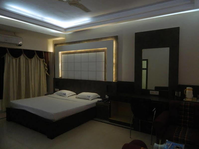 Silver Sands Beach Resort 콜바 외부 사진